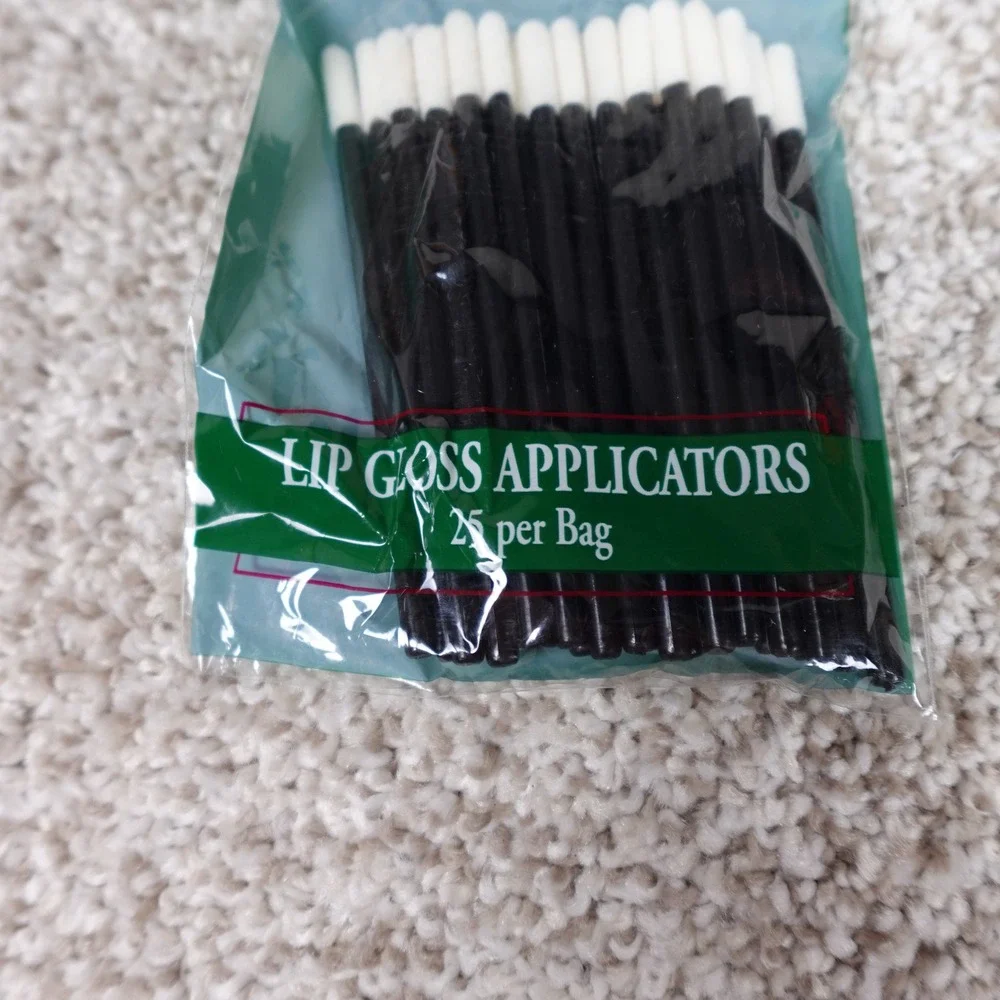 Fanta Sea Cosmetics Lip Gloss Applicators 25 per Bag FSC374 New